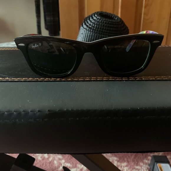 Ray Bans Polarized - Picture 2 of 5